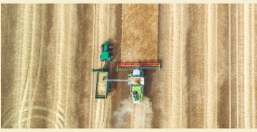 کشاورزی دقیق - یک تراکتور هوشمند در مزرعه